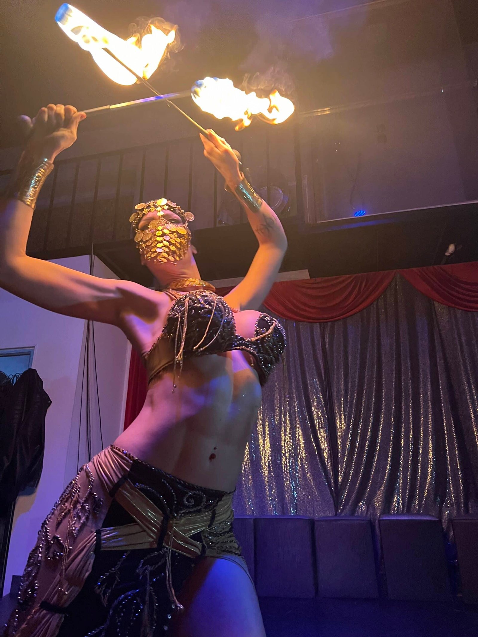 CENA ESPECTACULO VALENCIA